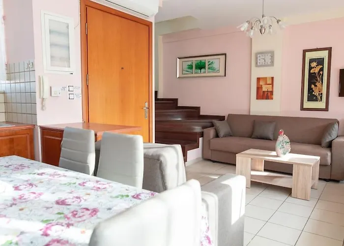 Valantoula - Near Odeon شقة